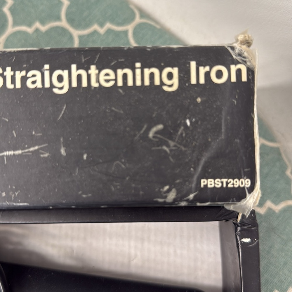 1” ceramic straightening iron - Picture 2 of 3